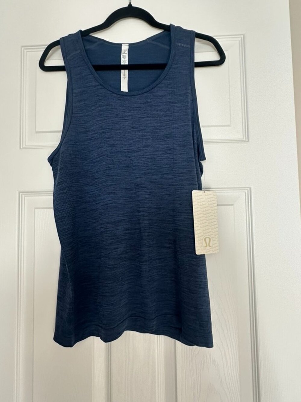 NWT!! Lululemon Metal Vent Tech Surge Tank- Size S